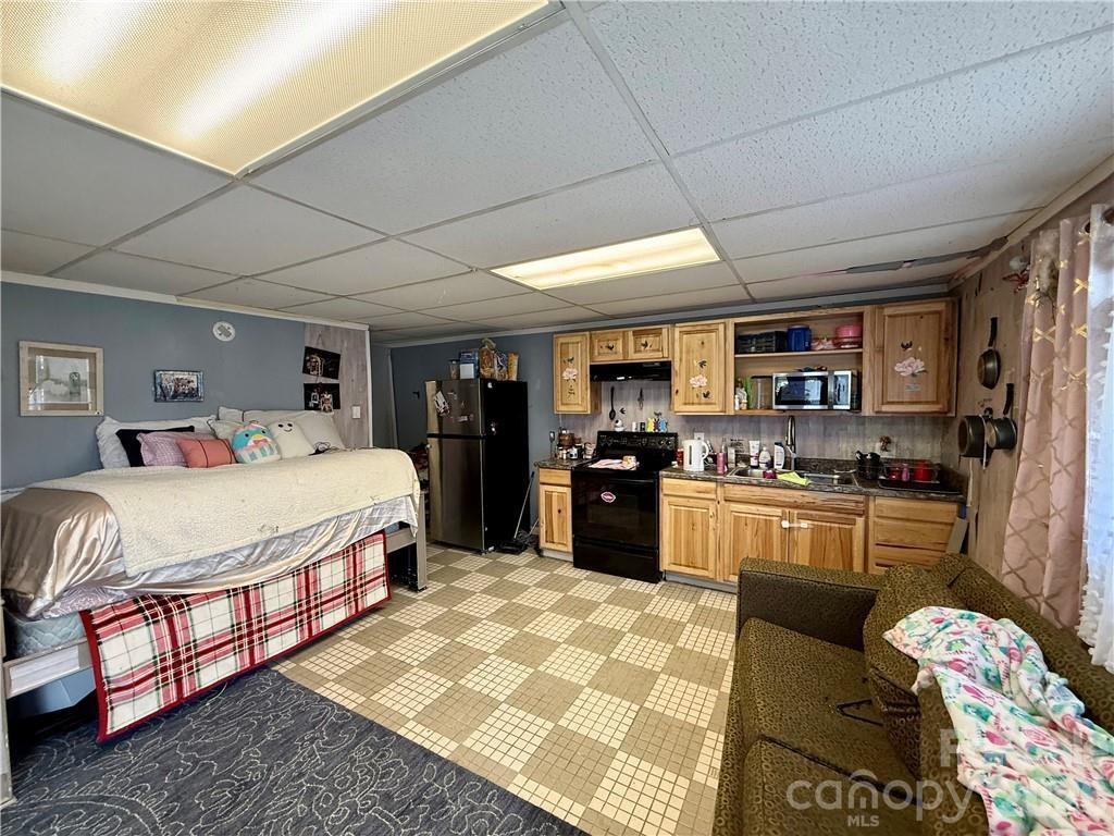 210 Howards Creek Road