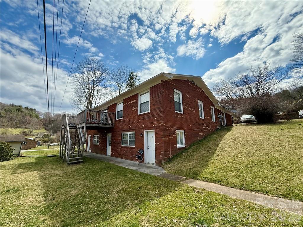 210 Howards Creek Road