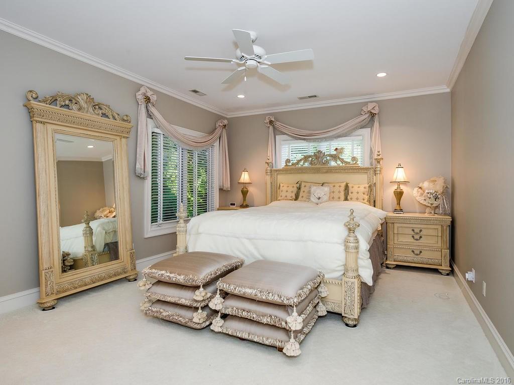 The Peninsula - Residential