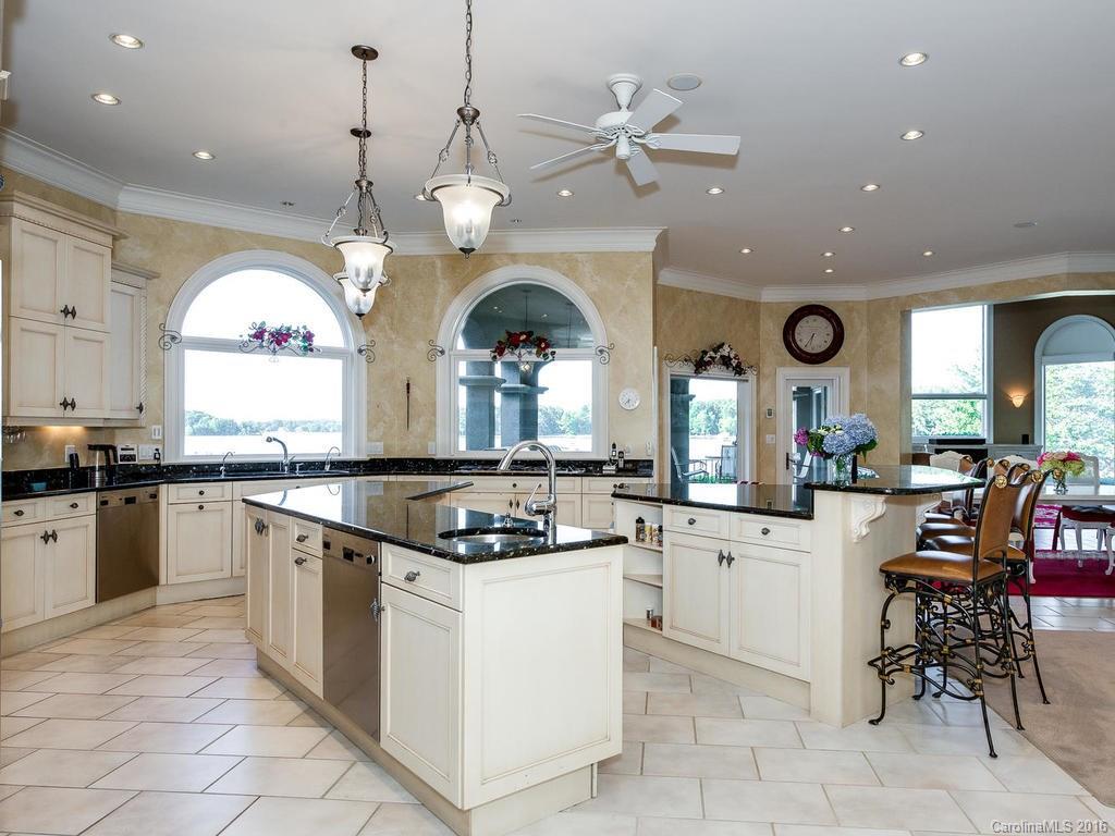 The Peninsula - Residential