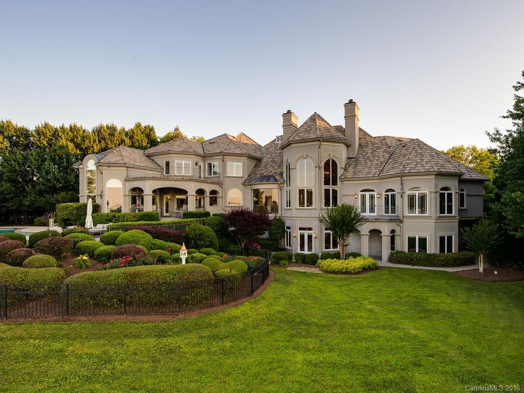 The Peninsula - Residential