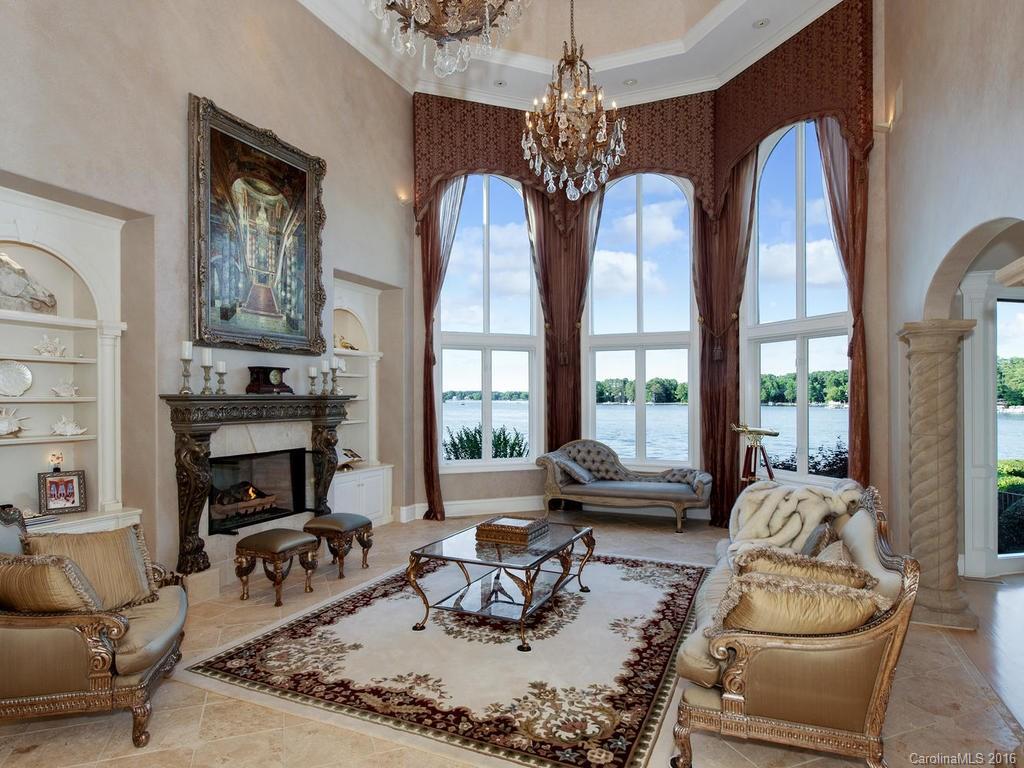 The Peninsula - Residential