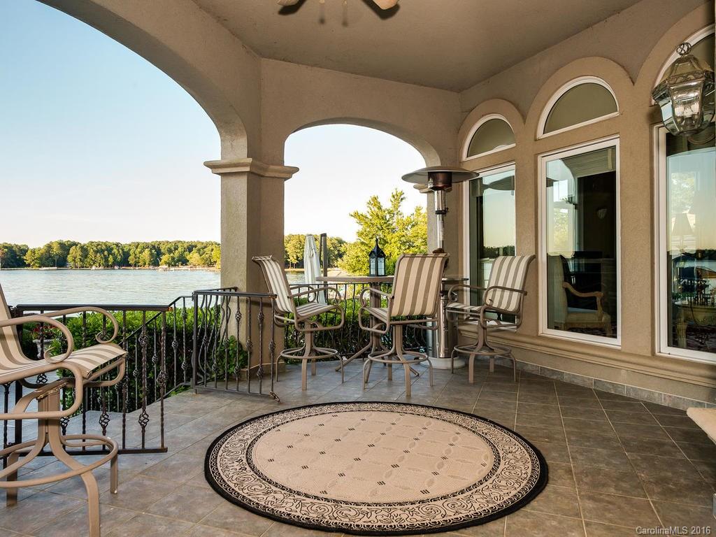 The Peninsula - Residential