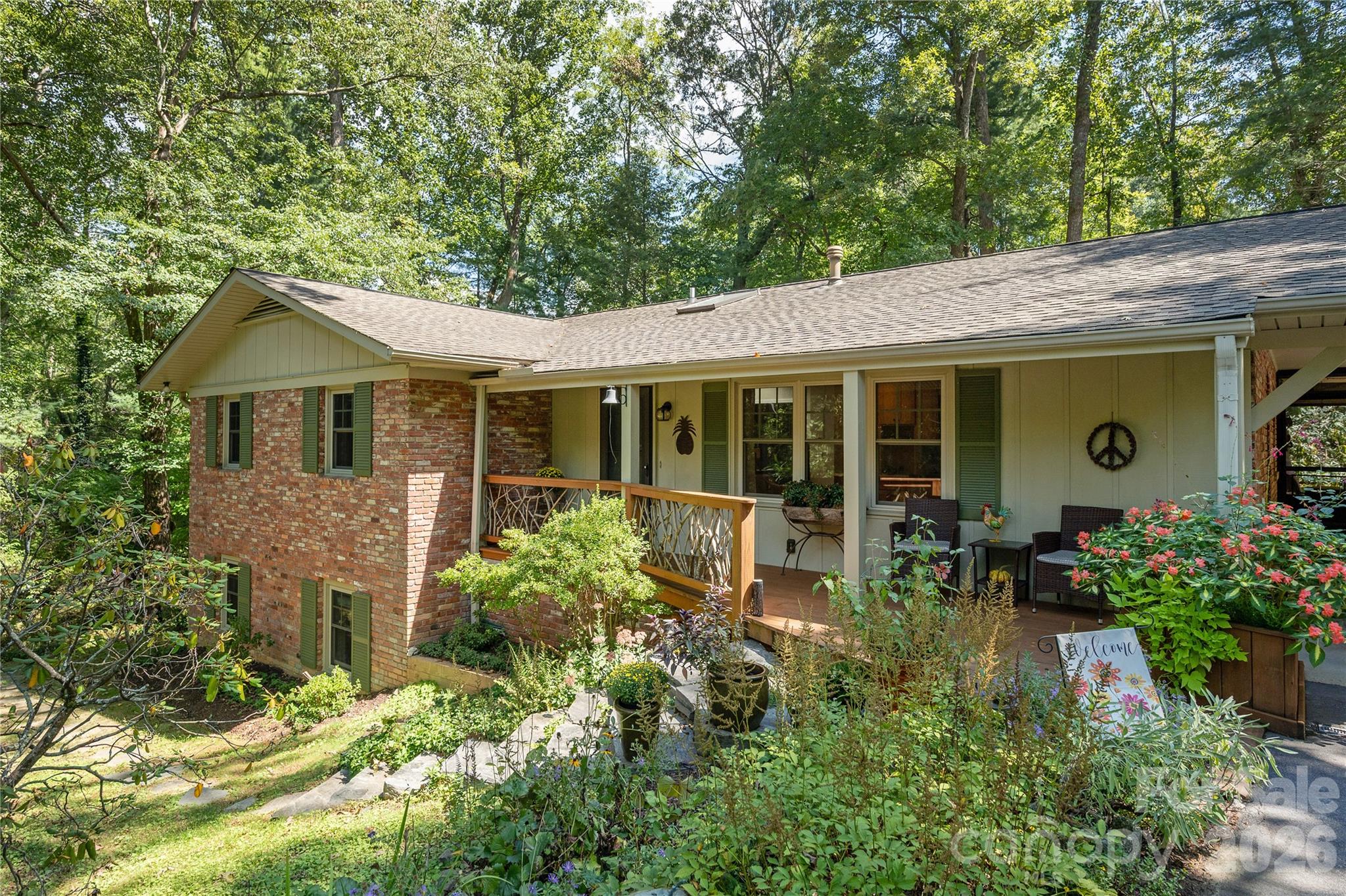 906 Indian Hill Road