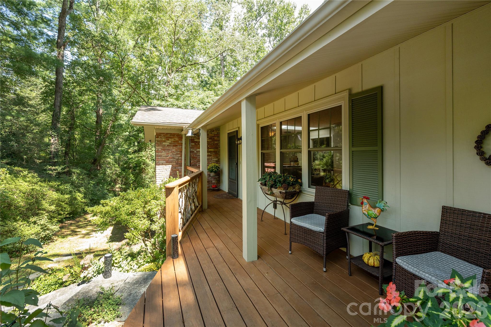 906 Indian Hill Road
