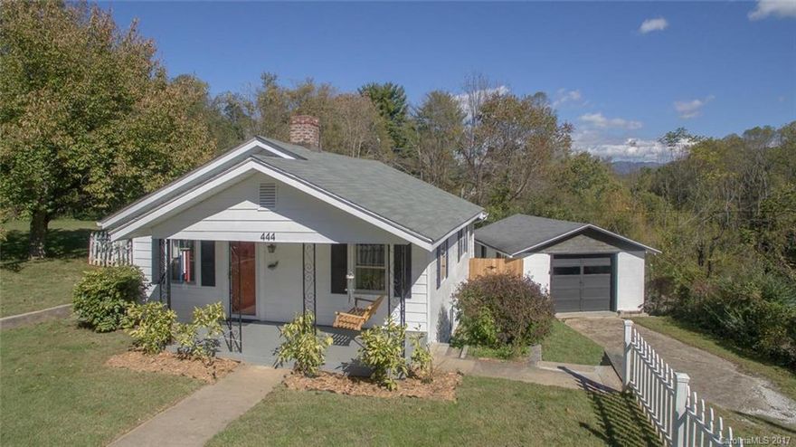 This three bedroom bungalow in Oakley is in good shape and ready for your final touches! Home boasts a great front, covered porch and side patio, a huge garage, and great parking. Come See!