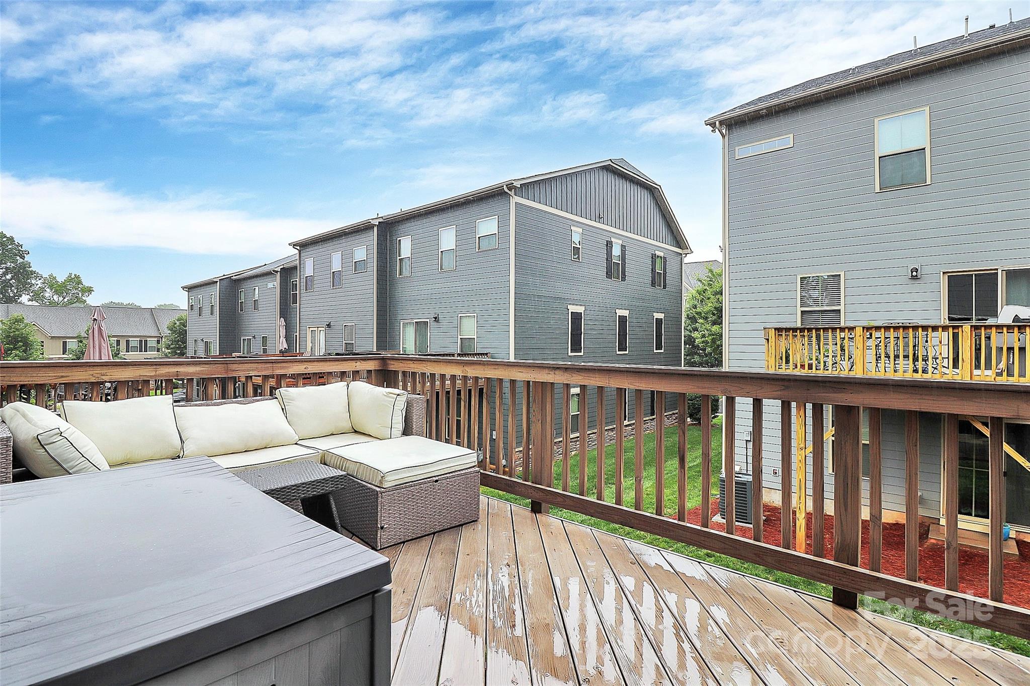 Townes of Oakhurst - Residential