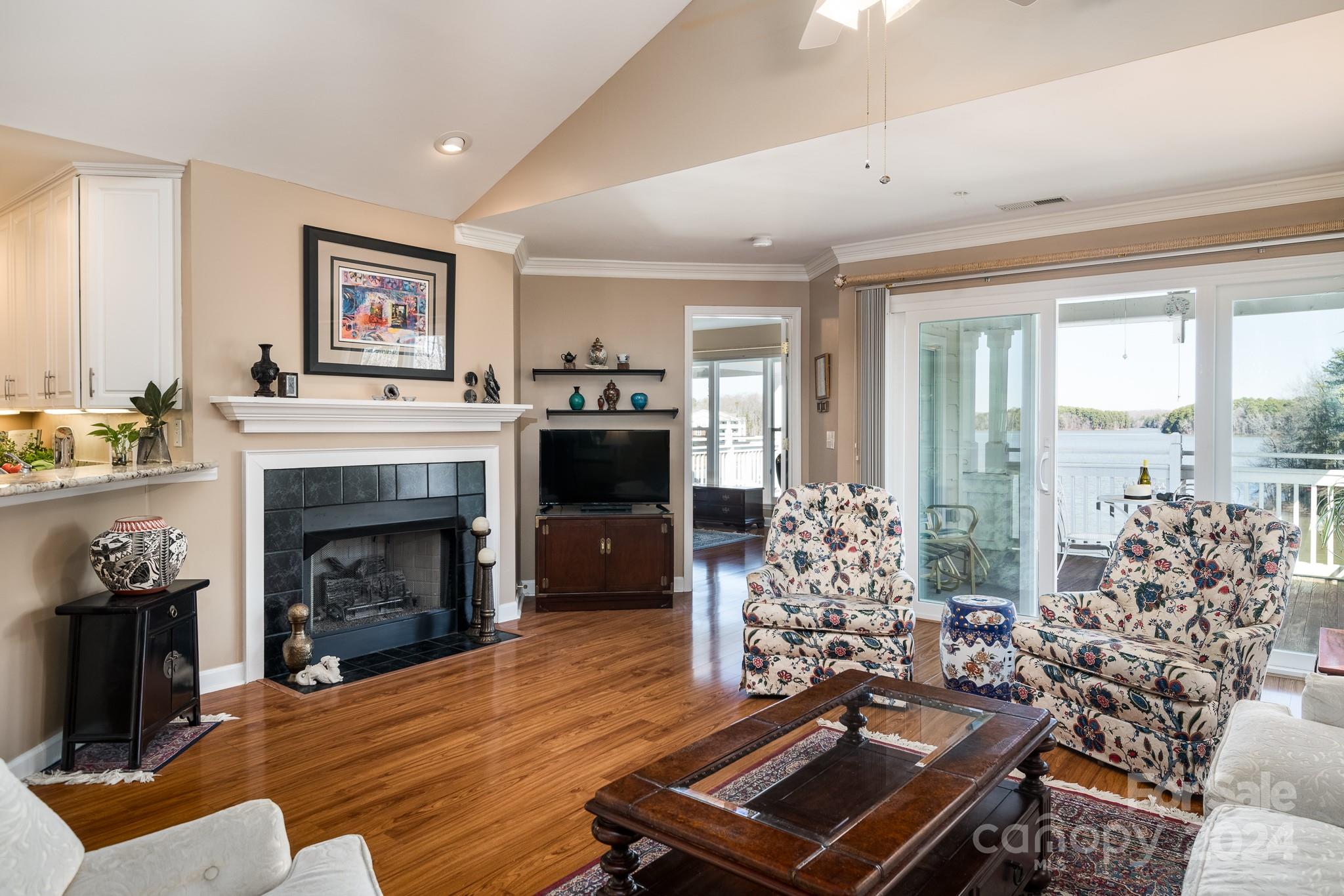 Spinnaker Point - Residential