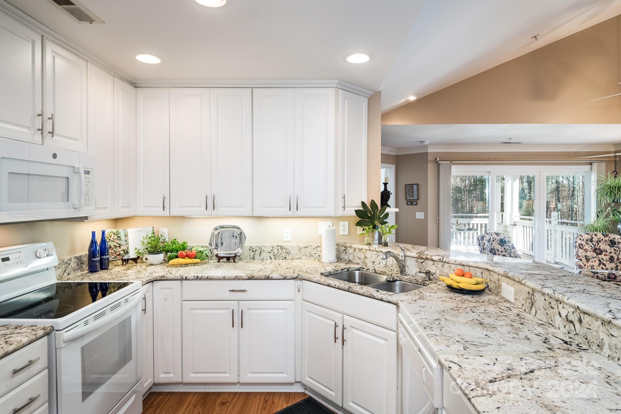 Spinnaker Point - Residential