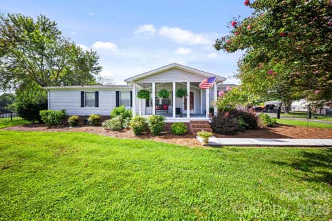 Photo of 135 Willow Leaf Court, Kannapolis, NC 28081 (MLS # 4415457)