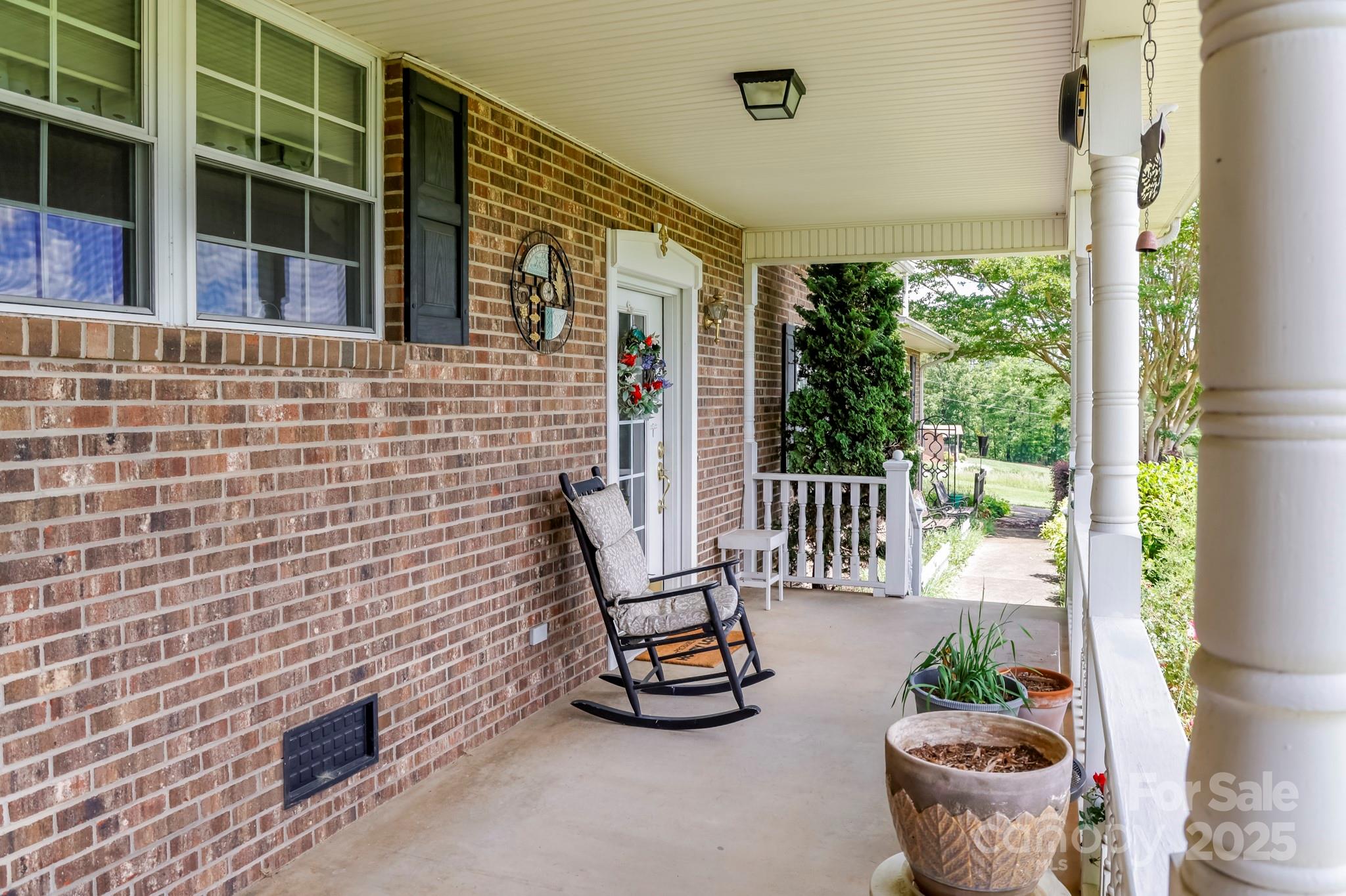 676 Cove Road
