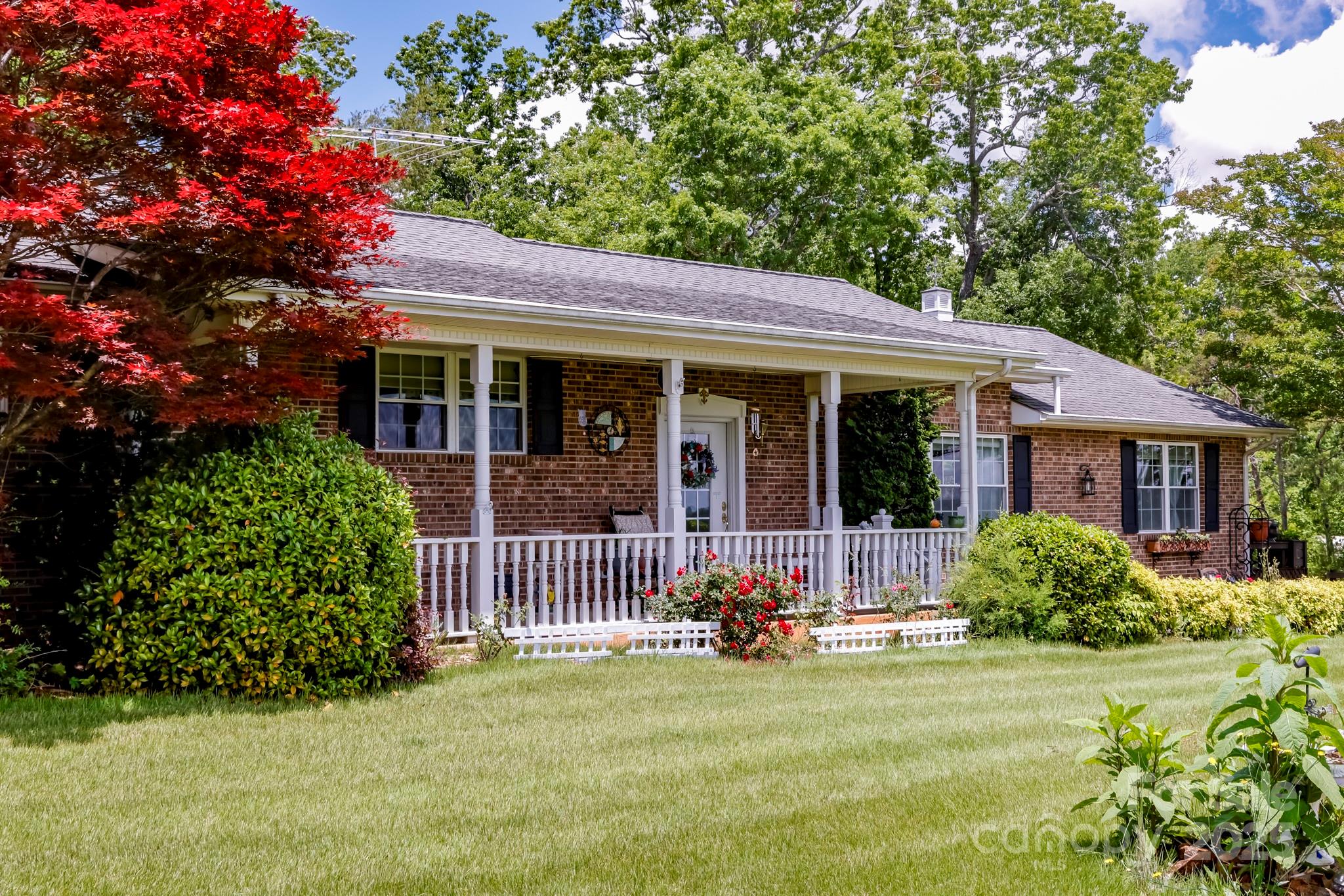 676 Cove Road