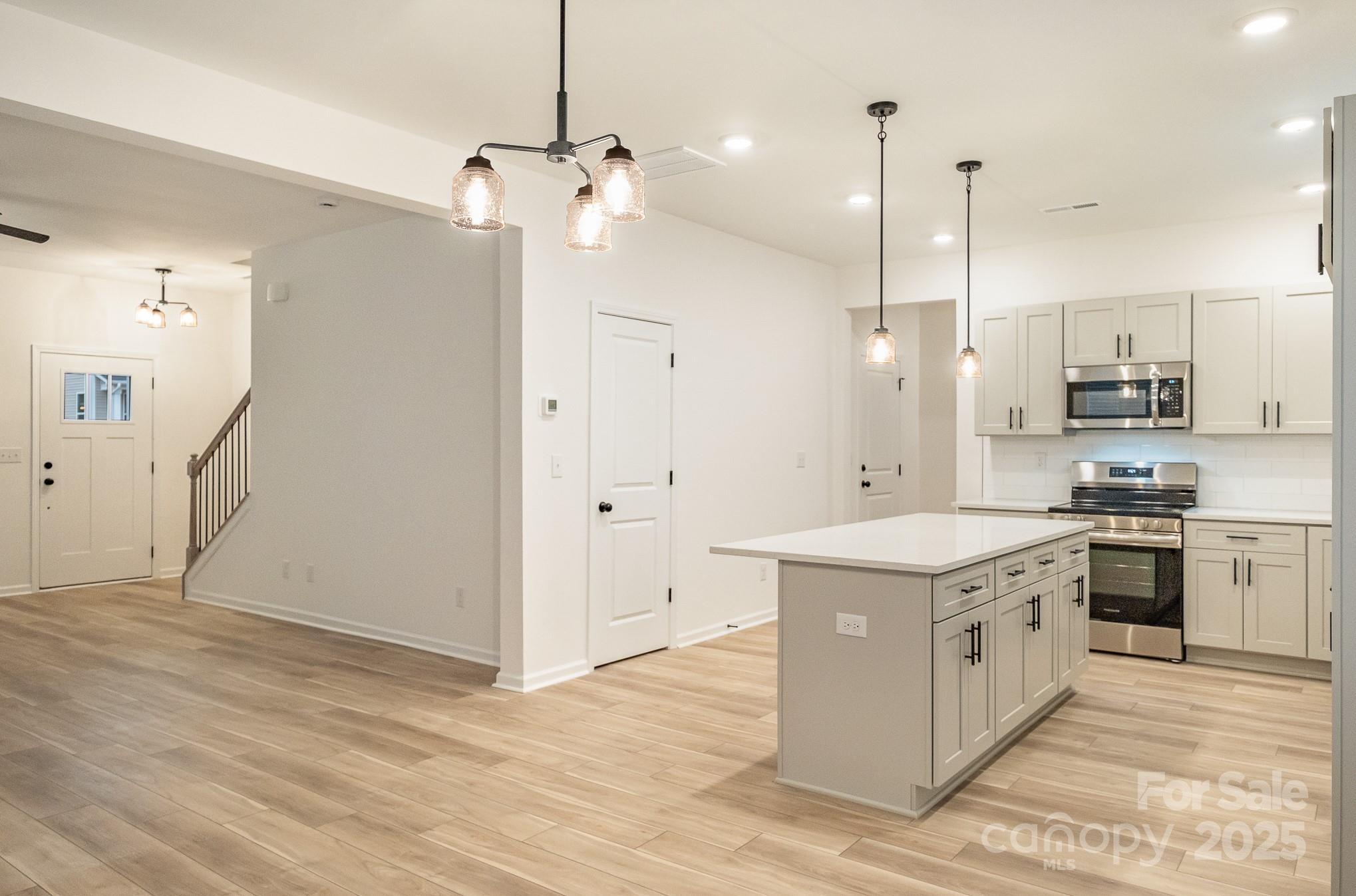 4041 Jenison Valley Court