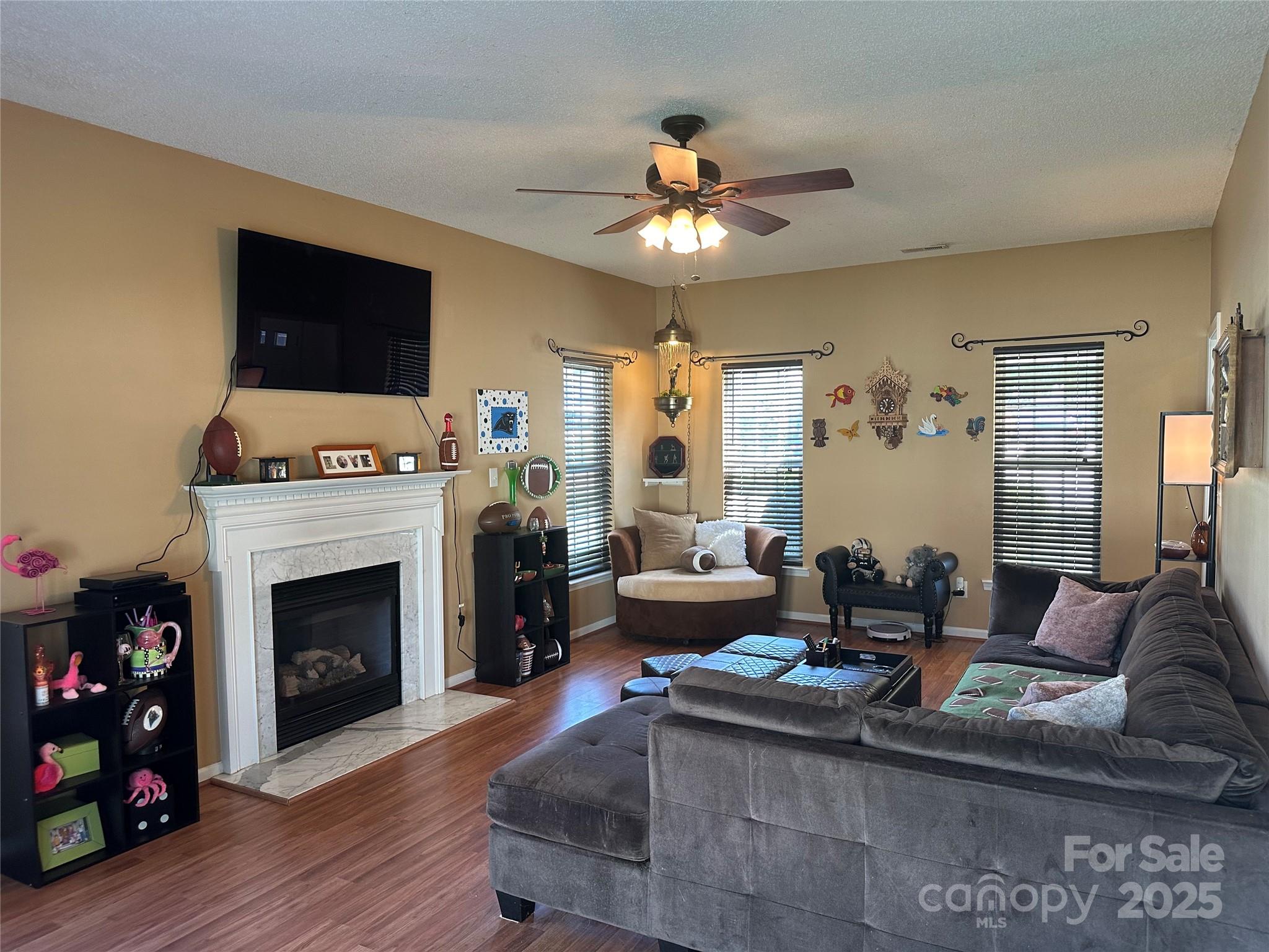 5845 Mahogany Place SW