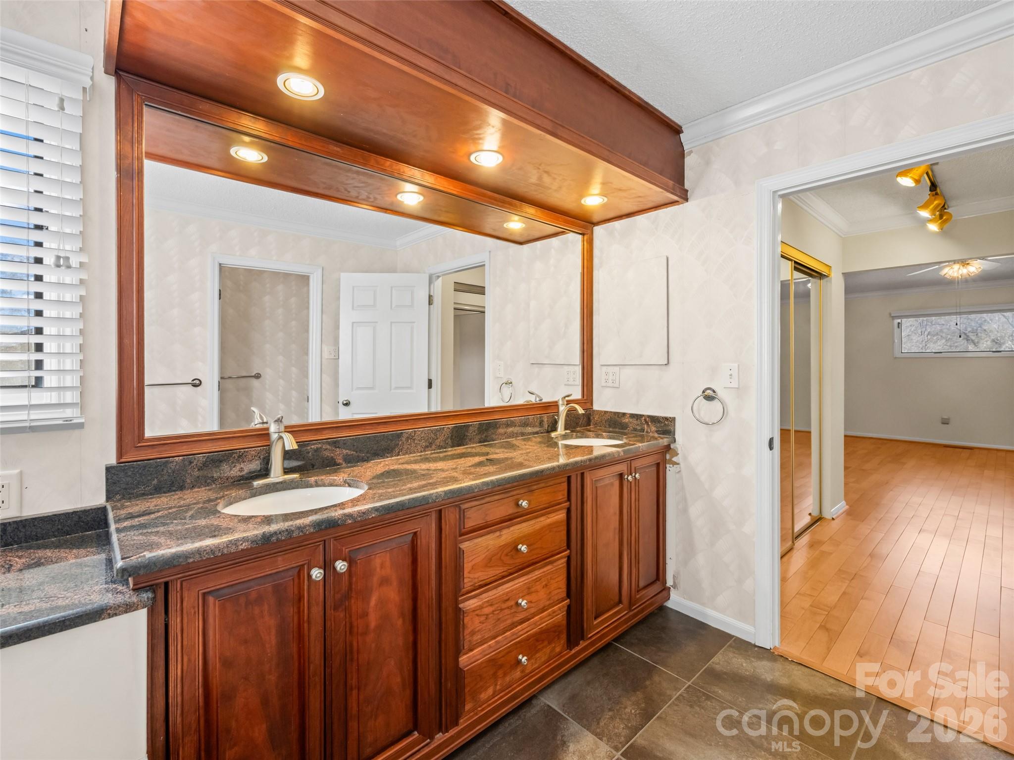 Deerwood - Residential