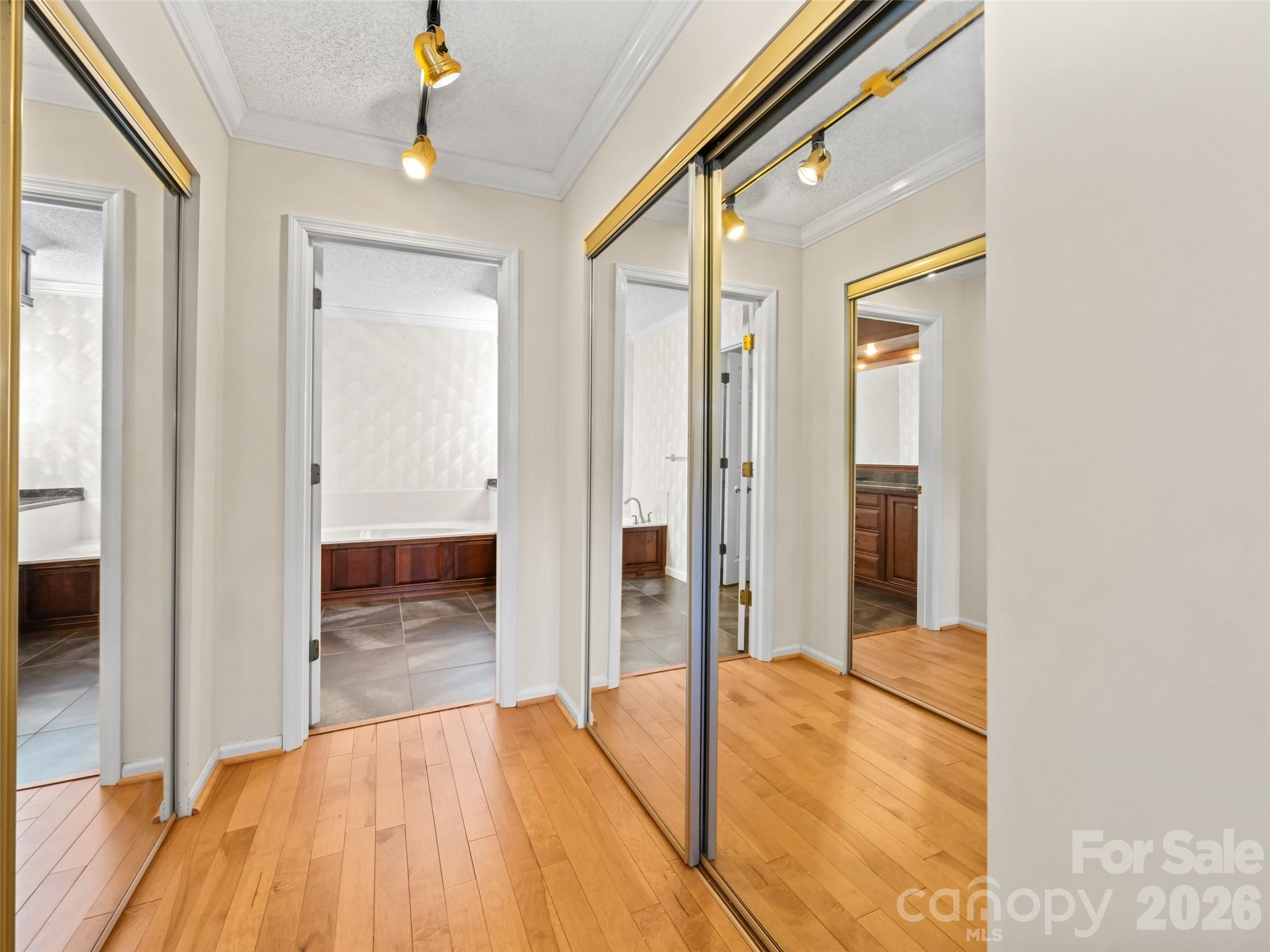 Deerwood - Residential