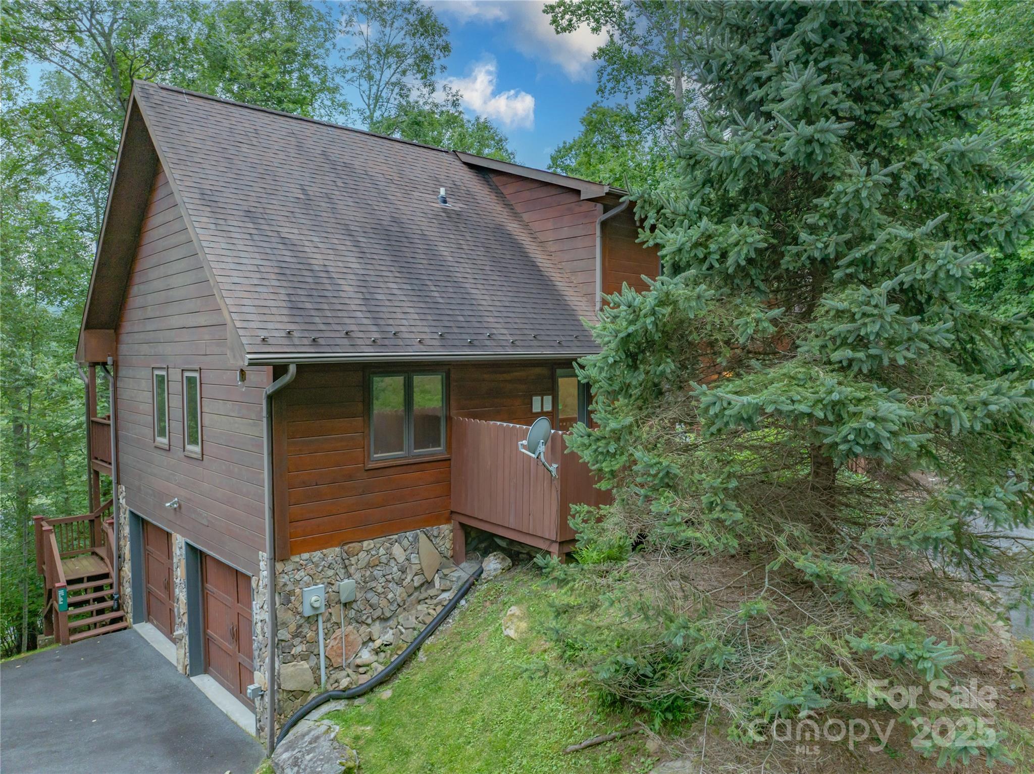1821 Twin Rivers Drive 308