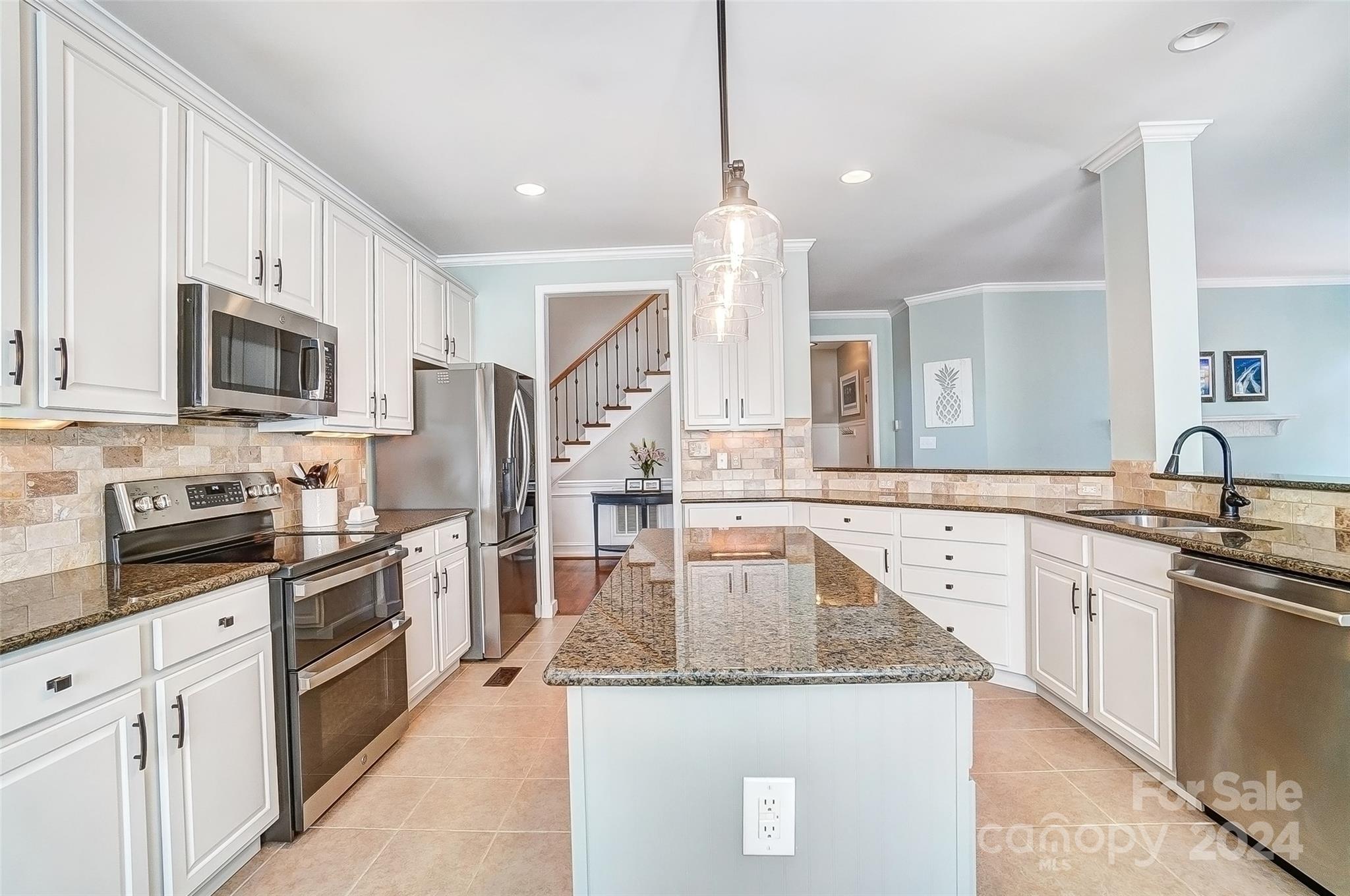 Lake Shore - Residential