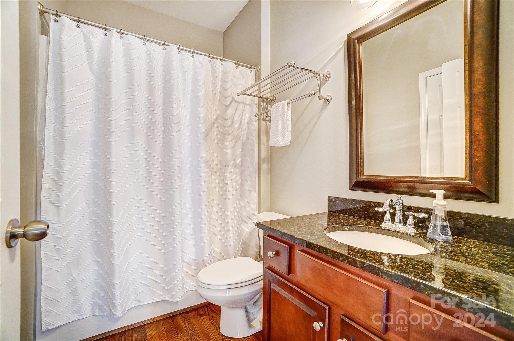 Lake Shore - Residential