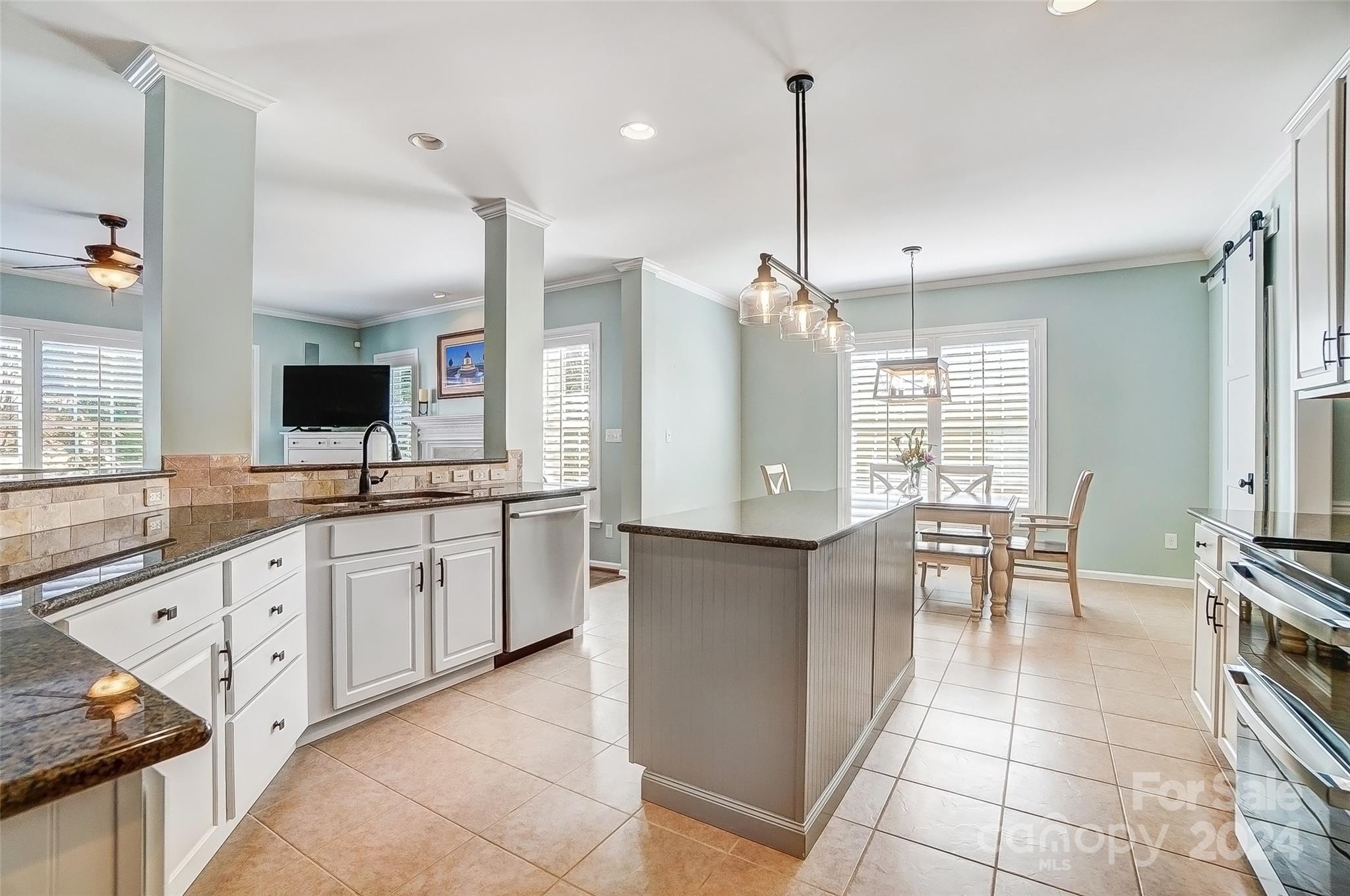 Lake Shore - Residential