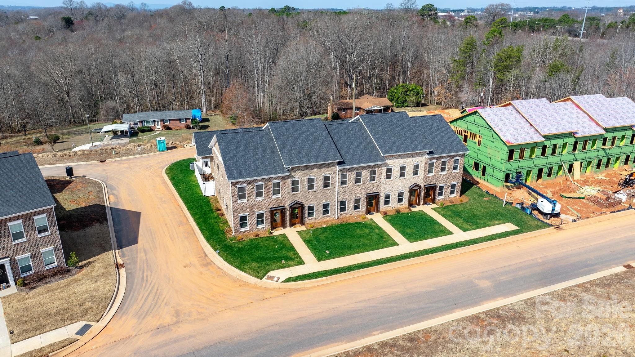 Hawks Ridge - Residential Income