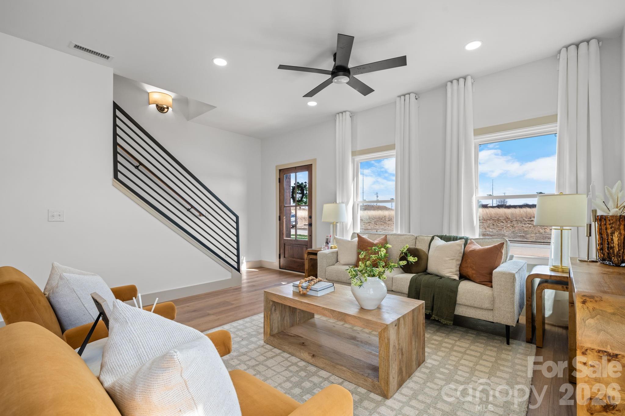 Hawks Ridge - Residential Income