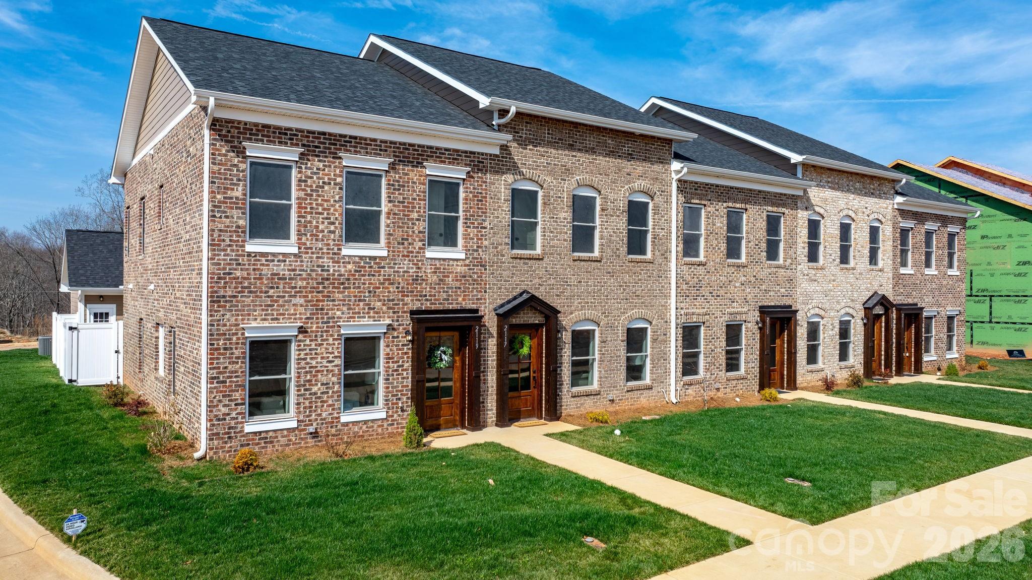 Hawks Ridge - Residential Income