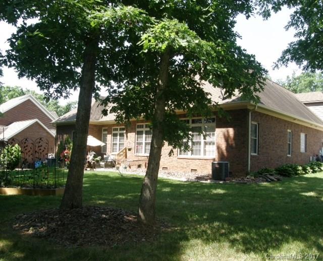 Country Club Hills - Residential