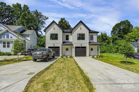 Photo of 3131 Columbus Circle, Charlotte, NC 28208 (MLS # 4314377)