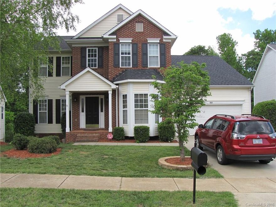 Wonderful Basement home in much desired Ballantyne neighborhood of Southampton. Award winning schools. Formals on main with heavy moldings. Large GR with fireplace. Updated kitchen with granite & stainless. Breakfast Bay. Eat at bar. Master up w/luxury bath. Large sec. bedrooms. Bonus/Bedroom 4. Basement den with built-ins, Bedroom 5, media, large utility/workshop. Fenced yard backs to green space. Walk/bike to pool & playground. No carpet. Laminate 2 floors, ceramic "wood" in basement.