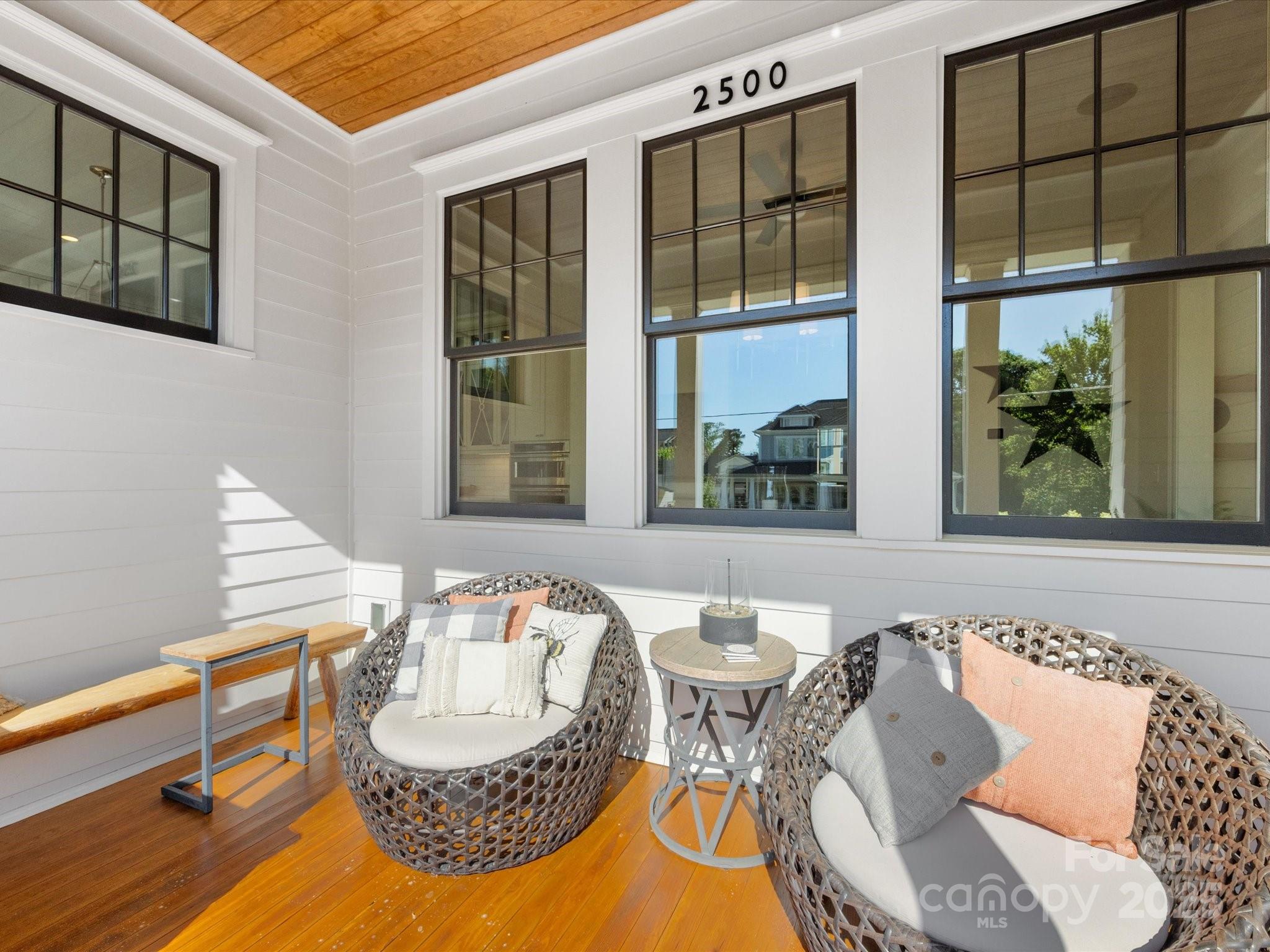 2500 Marshall Place