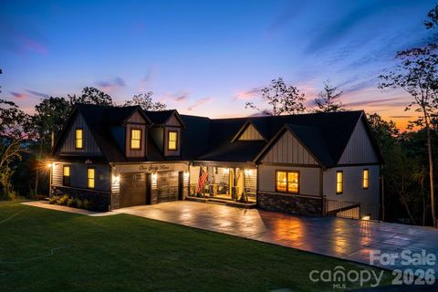 Photo of 163 Northview Drive, Hendersonville, NC 28791 (MLS # 4390968)