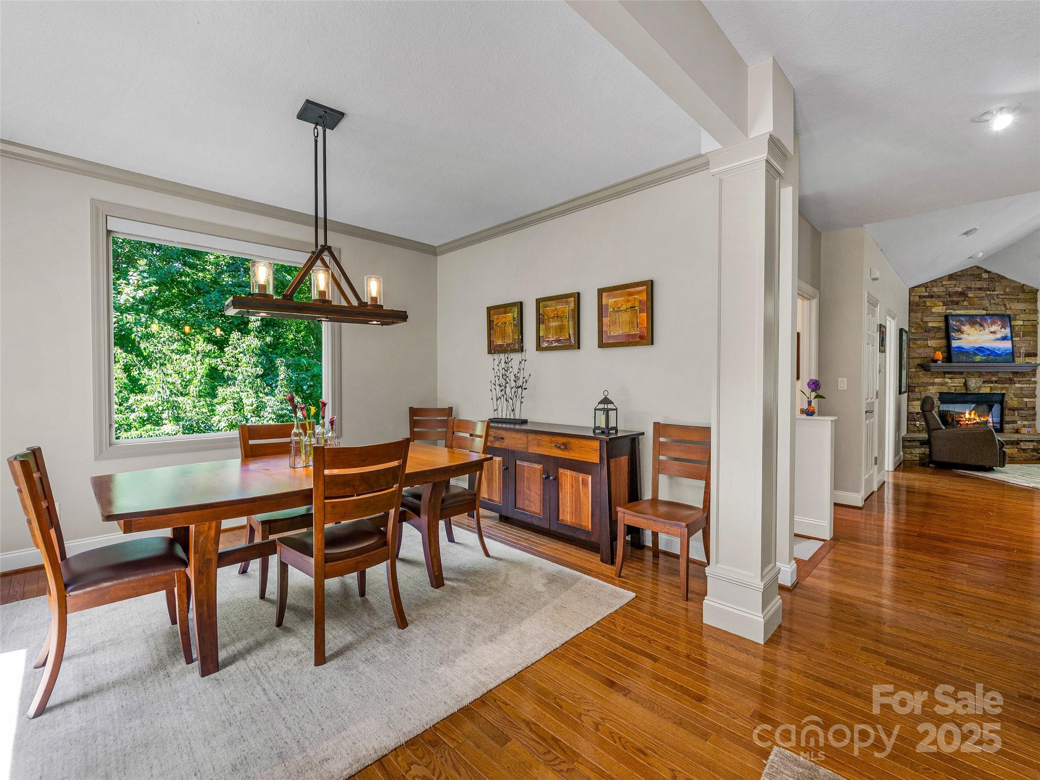 547 Pinnacle Peak Lane