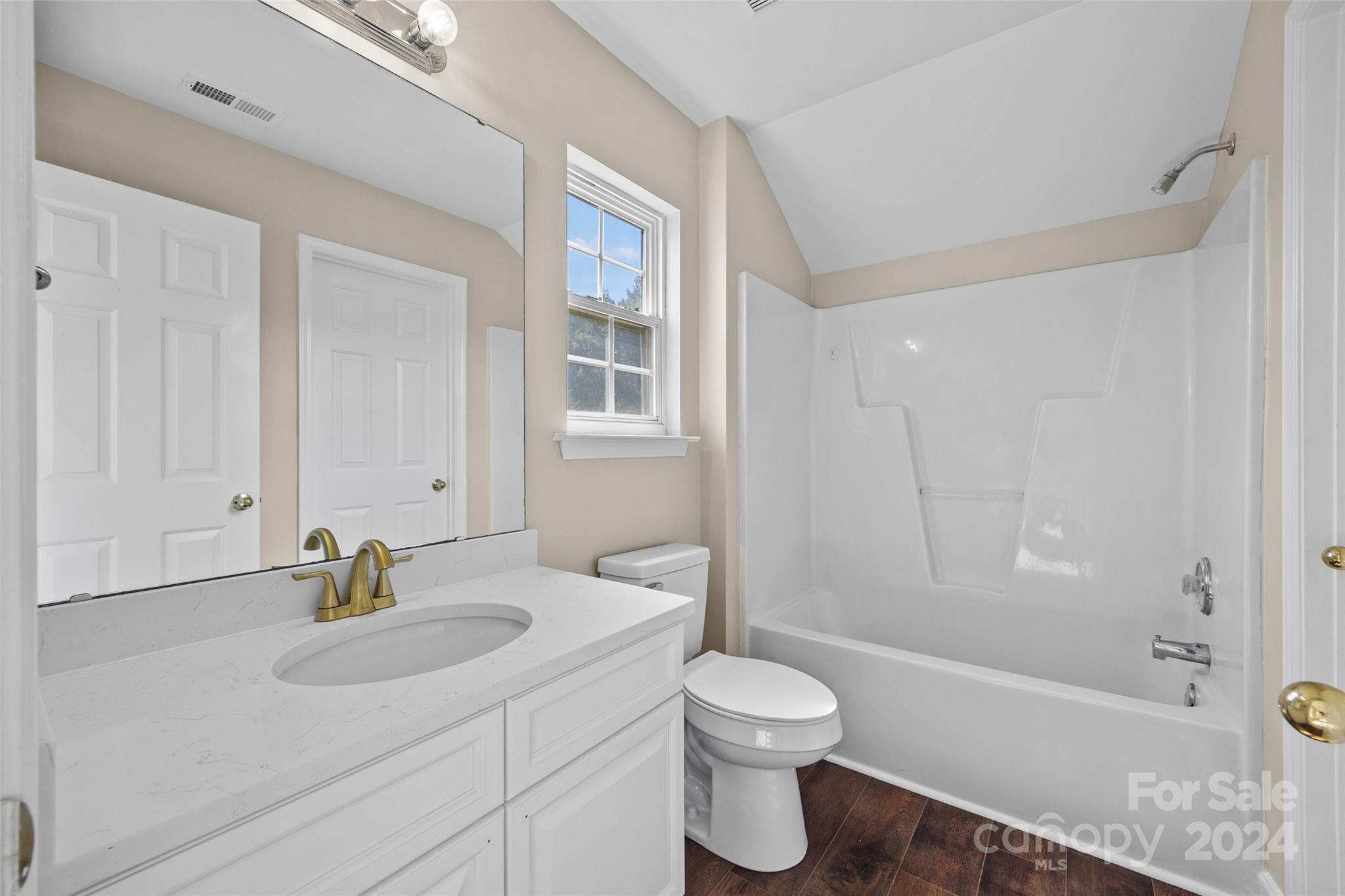 Lynnwood Farms - Residential