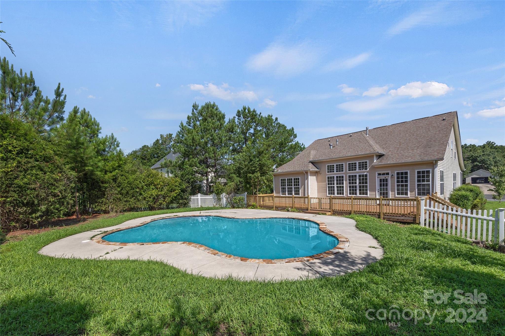 Lynnwood Farms - Residential