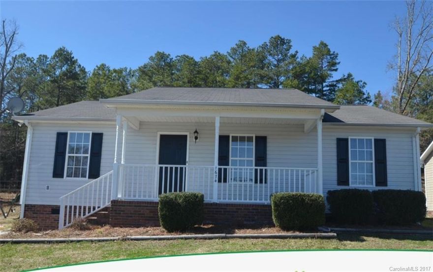 Everything a home should be, this welcoming Concord, NC, home has 3 bedrooms, 2 baths, and offers 1302 square feet of harmonious living space. You’ll love the features of this inviting home such as gorgeous floors, bright windows, stylish lighting and updated bathroom fixtures. The bright and airy kitchen features beautiful cabinets, updated appliances, and plenty of storage space. Don’t miss the backyard, perfect for relaxing or entertaining. Make this your dream home today!