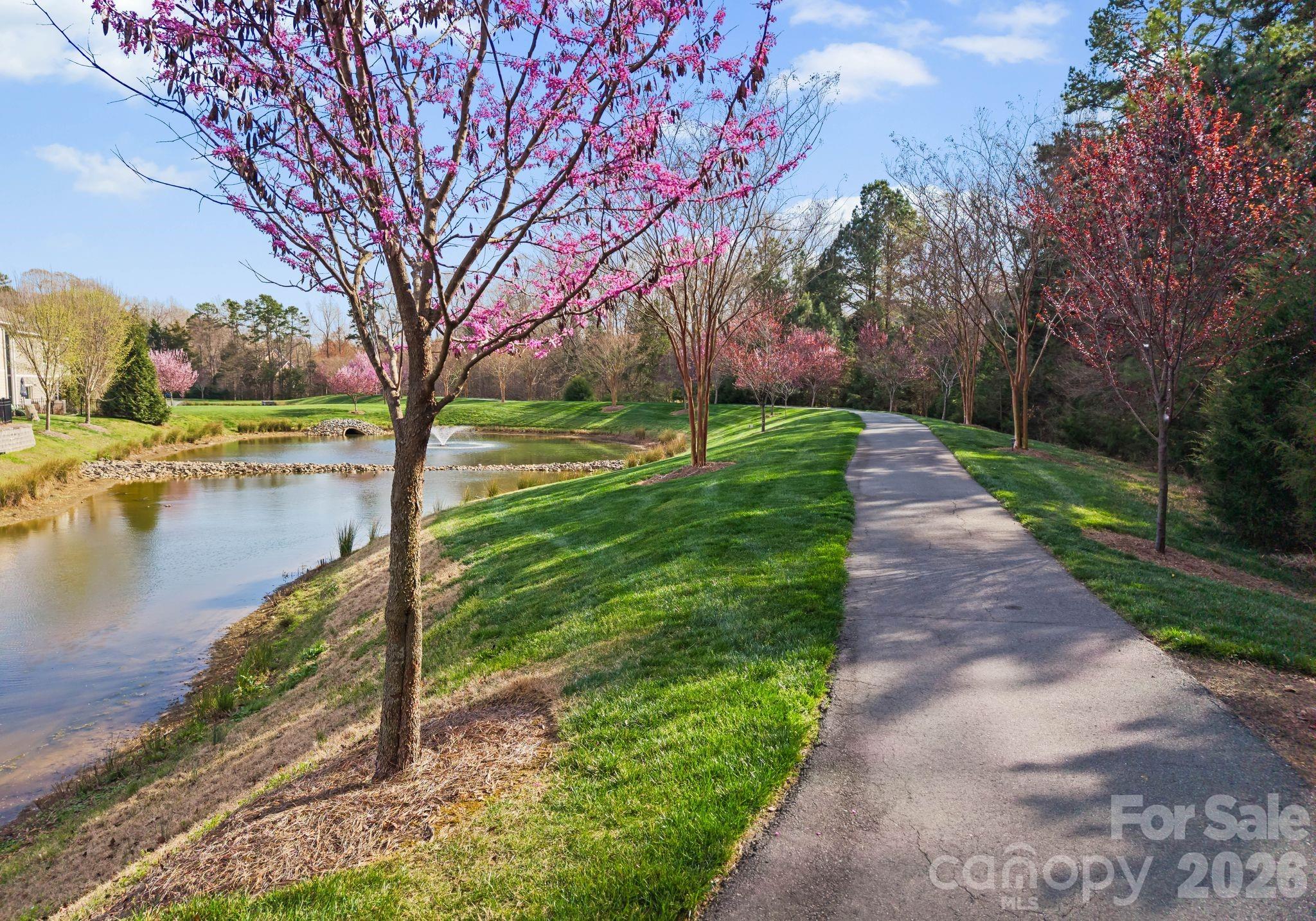 The Courtyards of Marvin - Residential