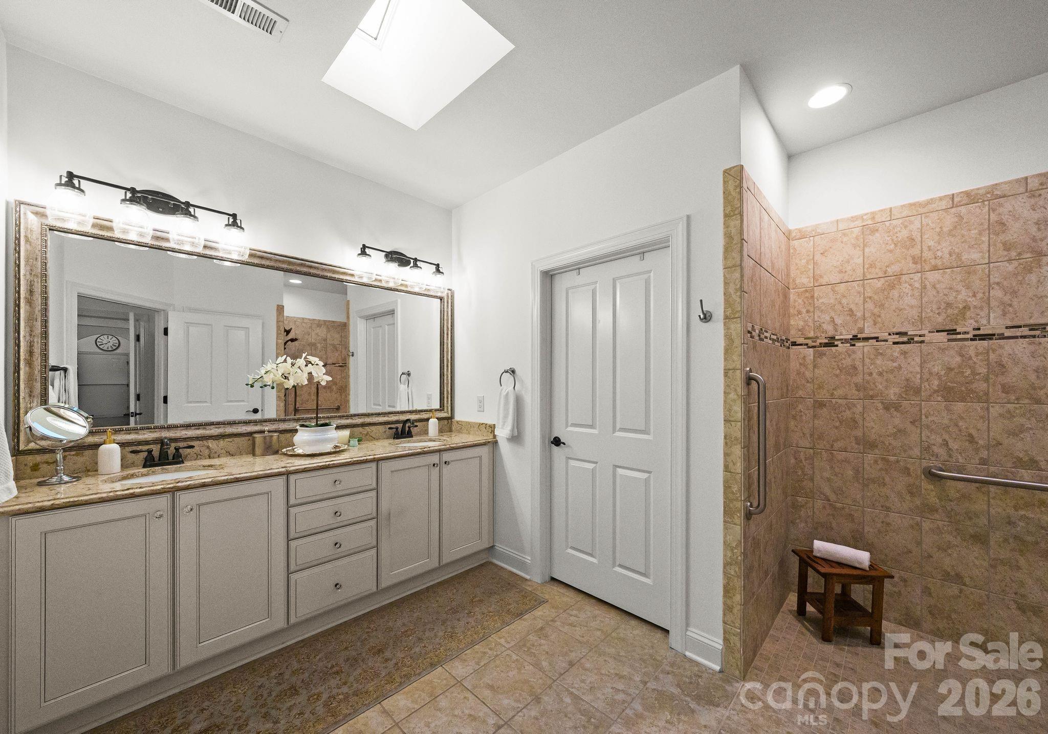 The Courtyards of Marvin - Residential