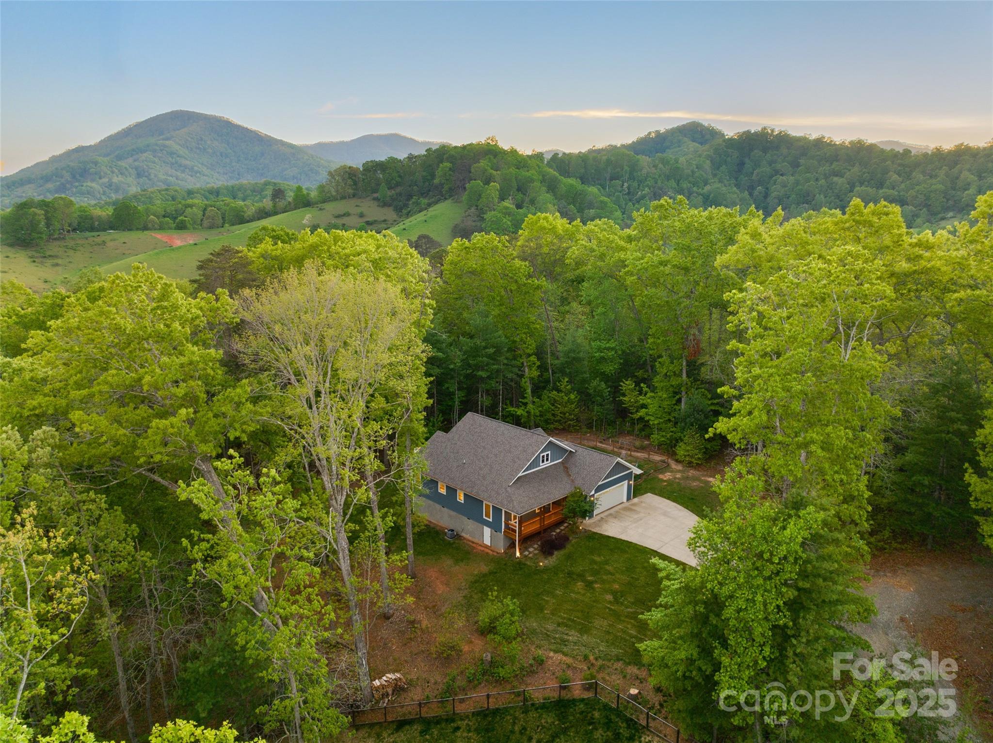 8 Clover Ridge Lane