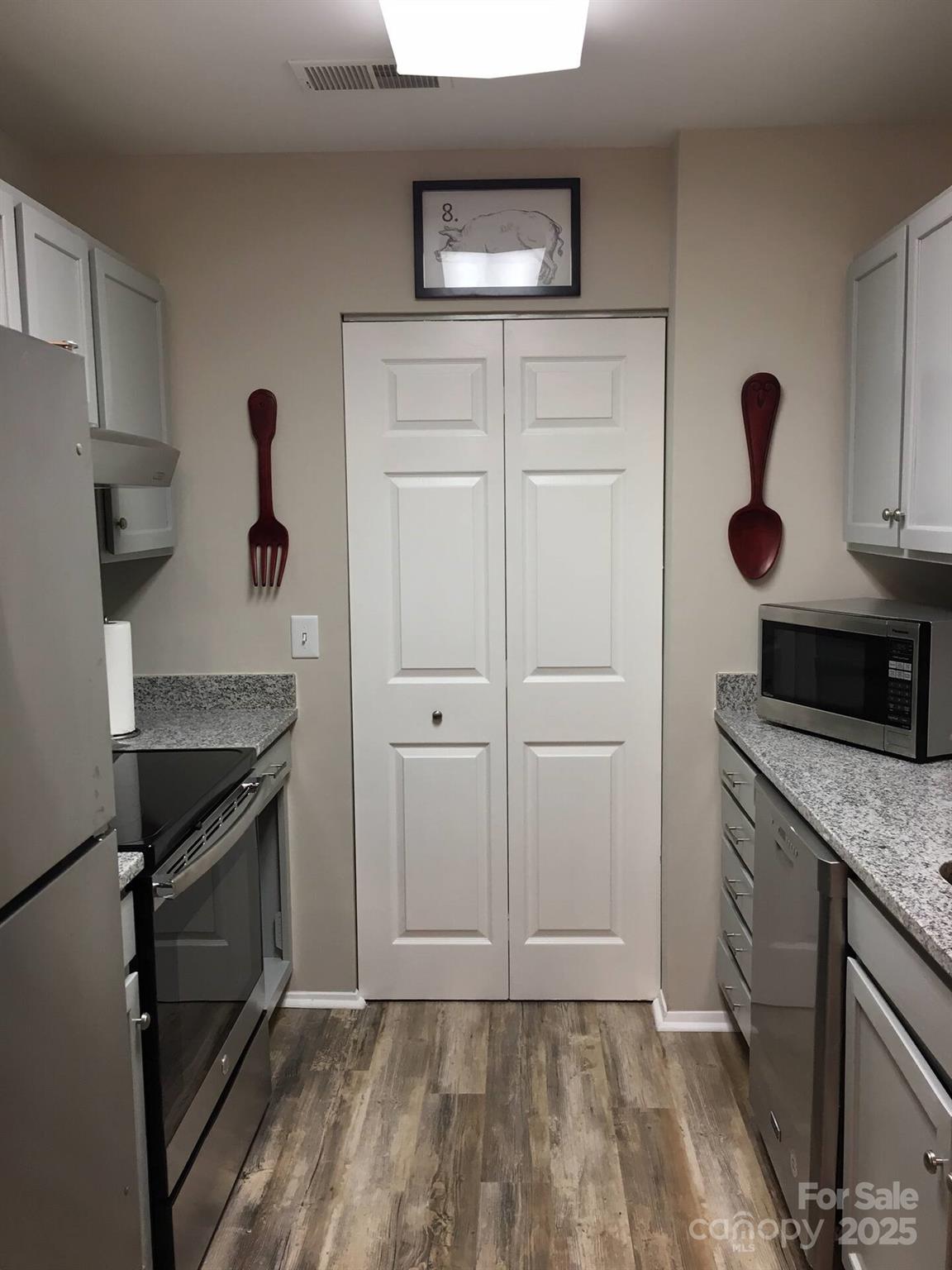 229 Windsor Point Road 6B