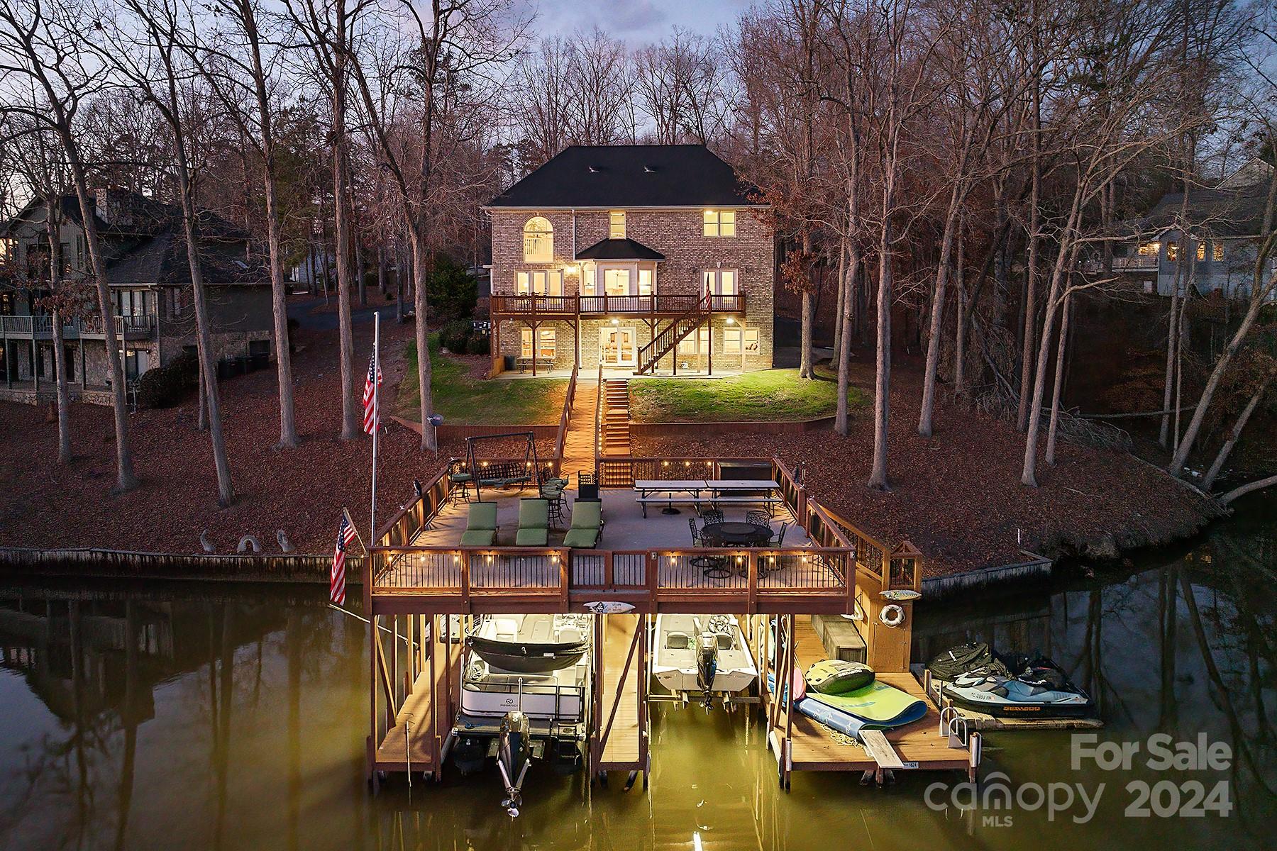 Windemere Pointe - Residential