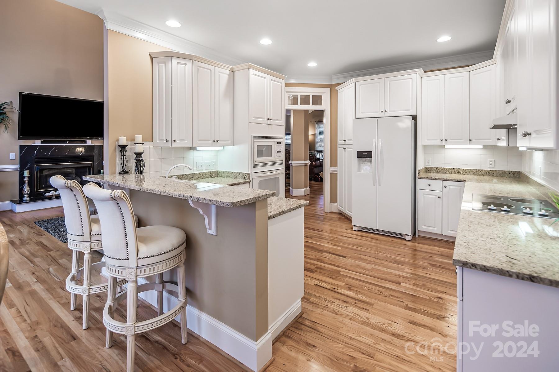 Windemere Pointe - Residential