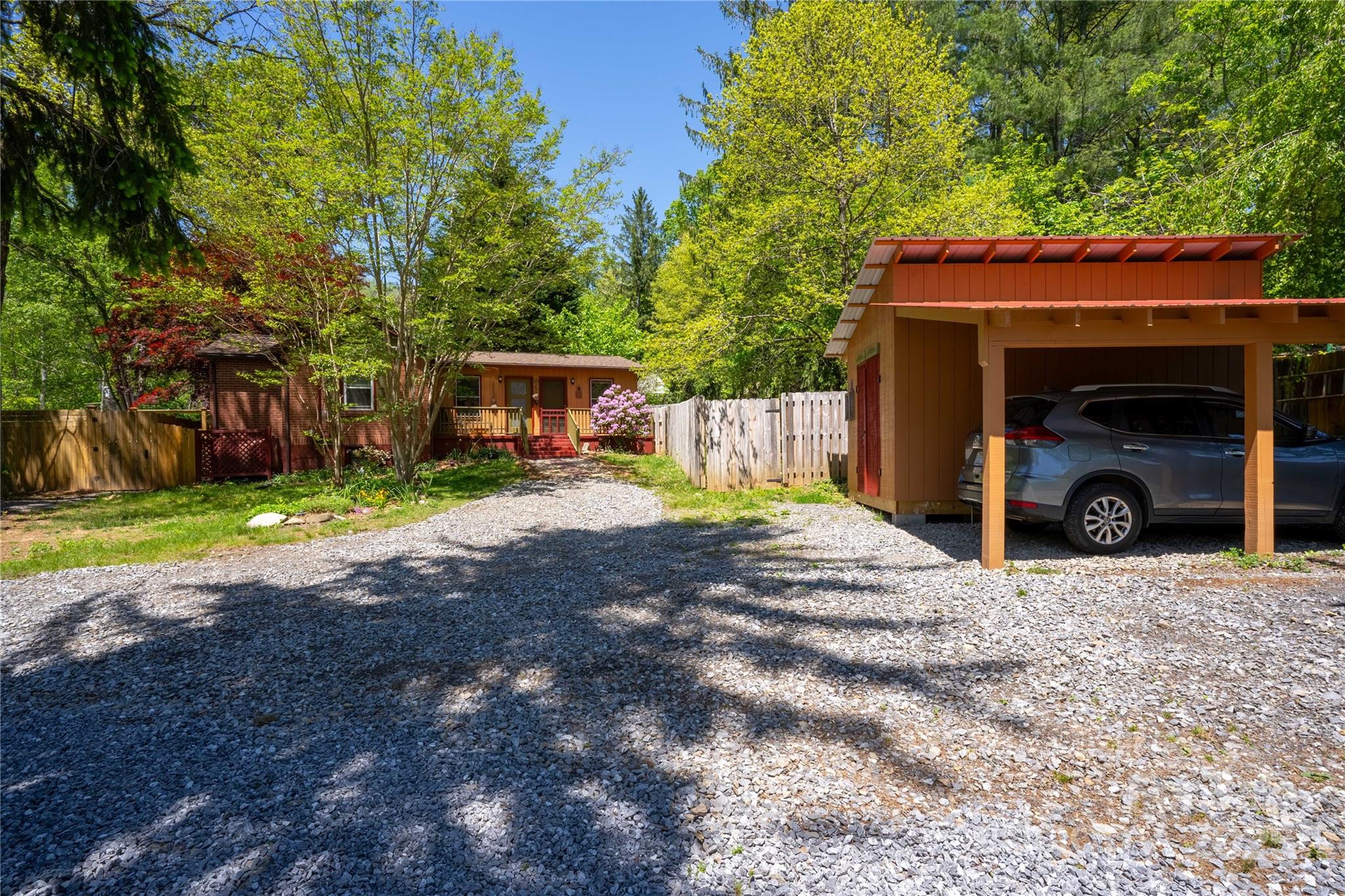 100 Park Ridge Avenue