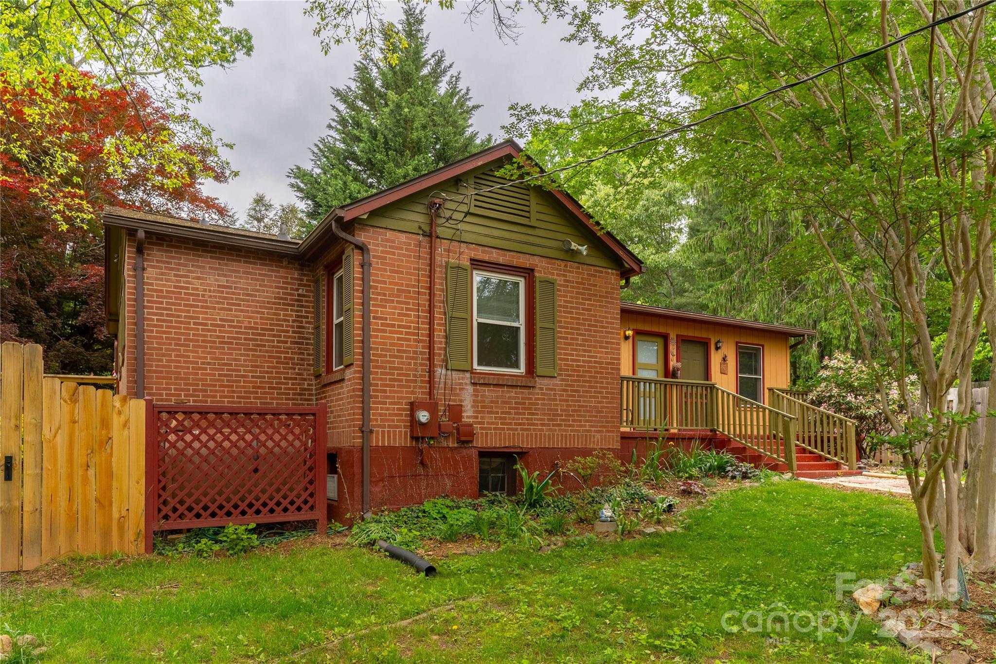 100 Park Ridge Avenue