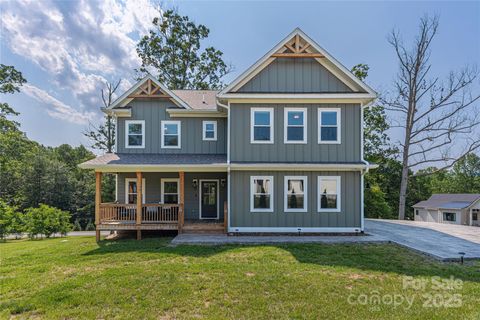 17 Baxter Woods Lane Candler NC 28715