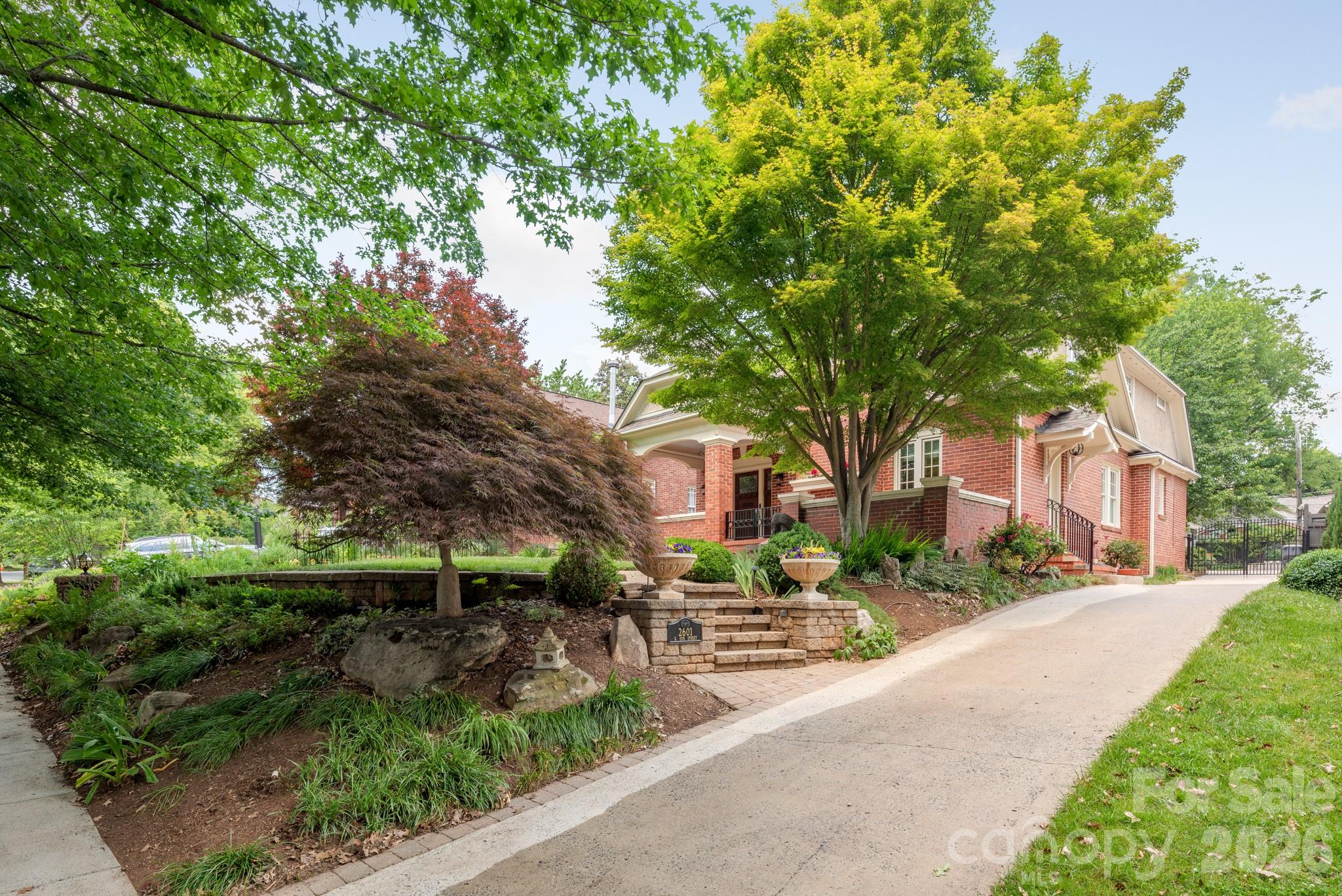 Elizabeth - Residential