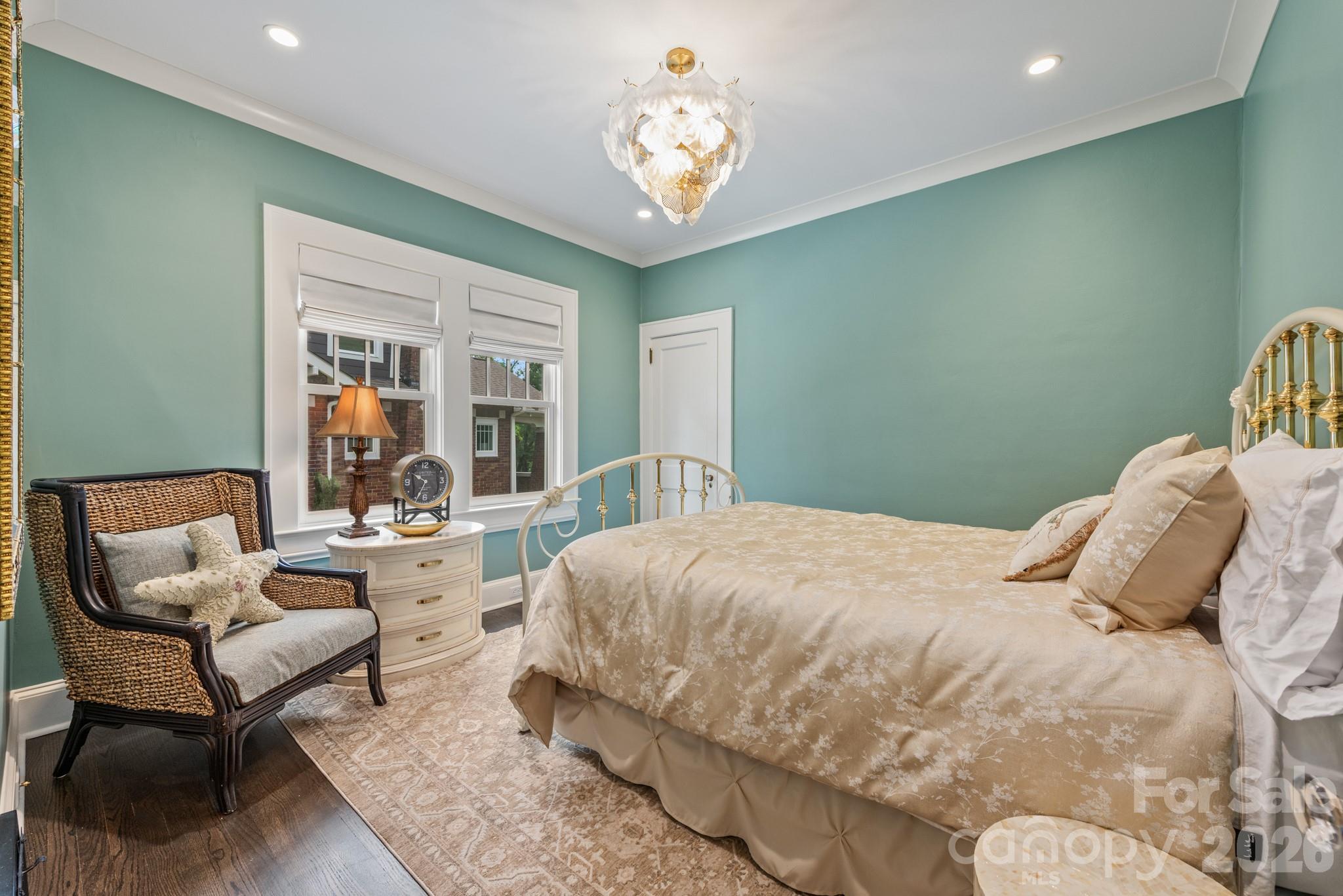 Elizabeth - Residential