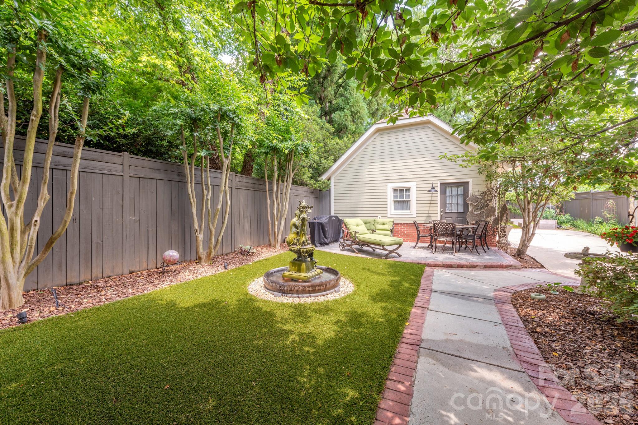 Elizabeth - Residential