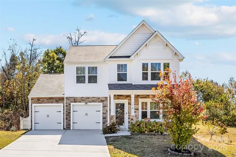 Photo of 723 Yorkshire Drive, Albemarle, NC 28001 (MLS # 4314310)