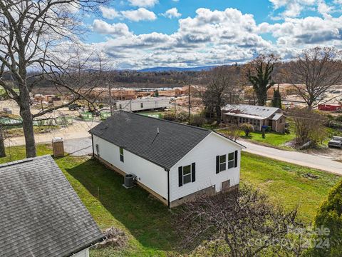 A home in Hendersonville